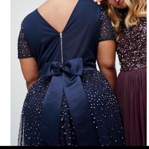 maya plus v neck maxi tulle dress